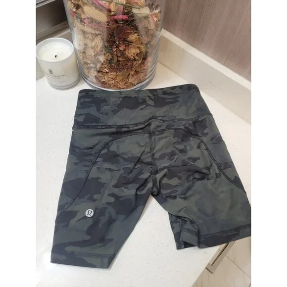 Lululemon Women's Fast And Free 6" Non-Reflective Shorts Black Size 4 - Picture 3 of 6